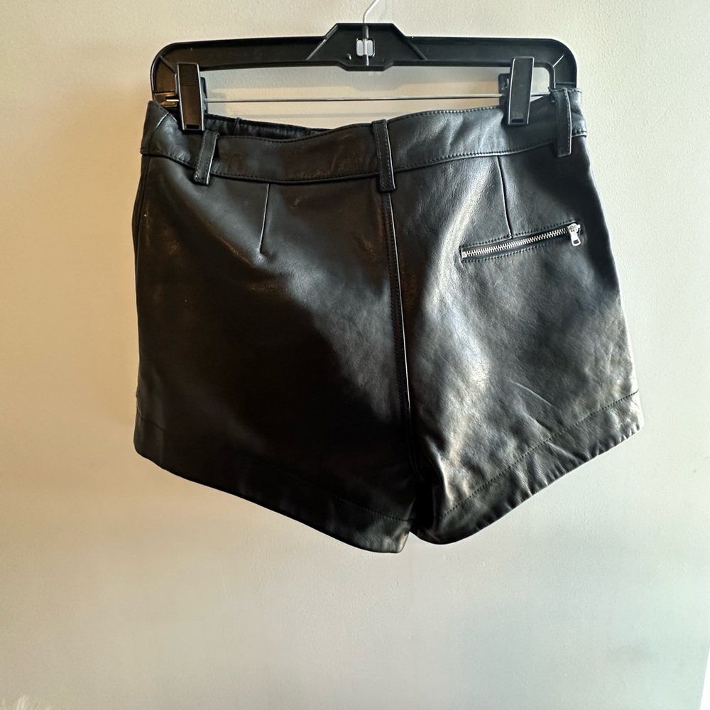 7 For All Mankind Black Leather Shorts Size 28 (NWT) - Picture 4 of 5